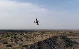 سم‌پاشی ملخ‌ها با هواپیما در سیستان پس از 25 سال