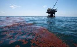زباله و آلودگی نفتی بلای جان خلیج‌فارس