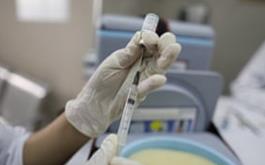 آزمایش نخستین واکسن کرونا بر روی انسان