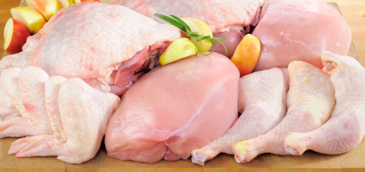 علت افزایش قیمت گوشت مرغ تعلل در تامین نهاده‌های دامی است